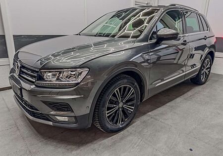VW Tiguan Volkswagen HIGHLINE 2.0 TDI NAVI AHK ACC SHZ 2.0 TDI 110kW...
