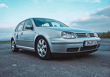VW Golf Volkswagen 1.4Pacific