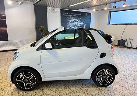 Smart ForTwo EQ Cabrio Prime LED/PTS/KAMERA/JBL/SHZ/LEDER/22KW!