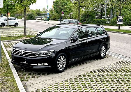 VW Passat Variant Volkswagen 1.6 TDI R-Line, gepflegt, Xenon, Navi, 8x Reifen