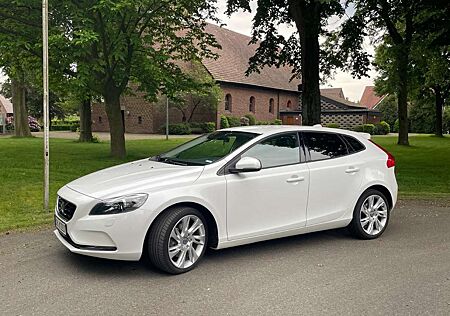 Volvo V40 D3 Linje You!