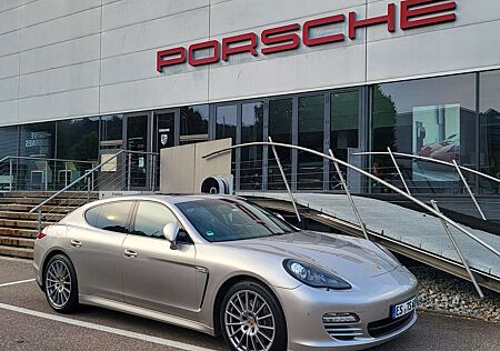 Porsche Panamera 4 PDK