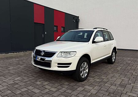 VW Touareg Volkswagen V6 TDI ACC Luft AHK Xenon Leder Scheckheft 3-Hand