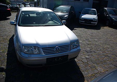 Volkswagen Bora 1.6  Comfortline Automatik MKL an