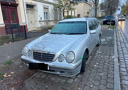 Mercedes-Benz E 240 T Elegance LPG Tüv8/25 Bj. 2000