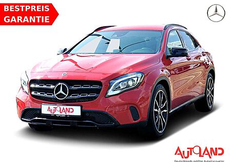 Mercedes-Benz GLA 180 Urban Night Paket LED Sitzheizung Kamera
