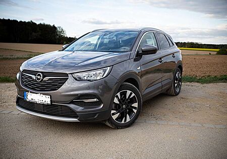 Opel Grandland X Plug in Hybrid Elegance automatik 8 × bereift