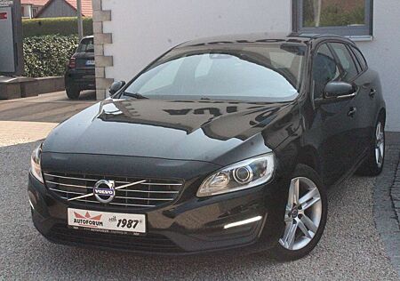 Volvo V60 Kombi Linje Business~ACC~SPUR~BLIS~XENON~