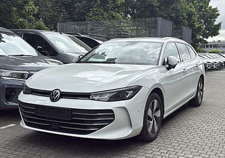 VW Passat Volkswagen Var. 1.5 eTSI Business DSG Navi+