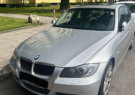 BMW 330d 330 DPF Aut. Leder Navi Schiebedach