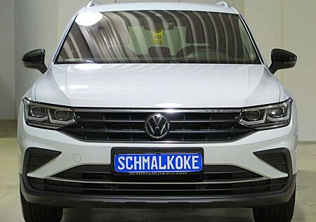 VW Tiguan Volkswagen 2.0 TDI SCR Active AHK Navi DAB ACC LM18