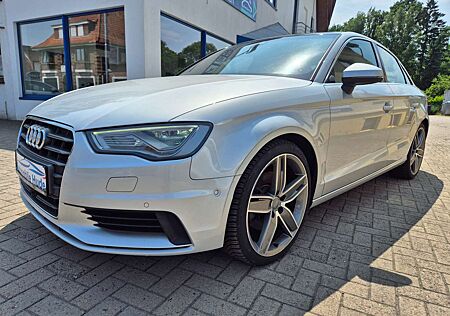 Audi A3 ambiente 1.8 TFSI DSG Navi Panorama RKamera