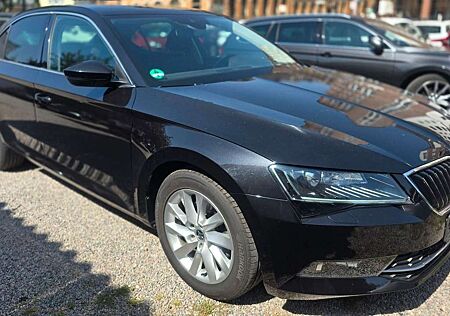 Skoda Superb gebraucht kaufen Skoda Superb Lim. Style