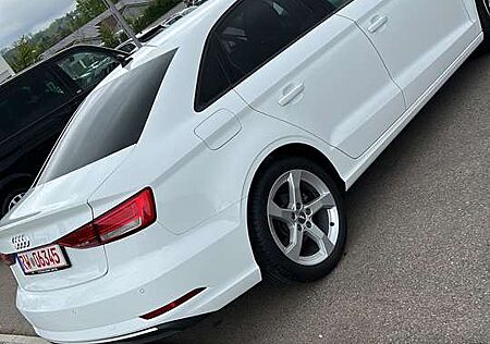 Audi A3 35 TFSI Limousine