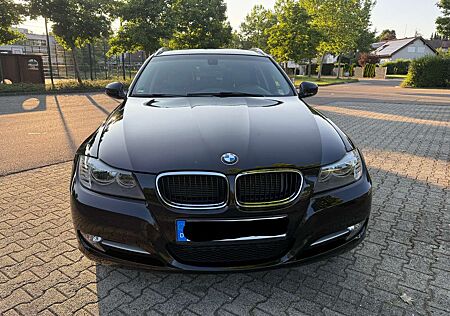 BMW 320d 320 3er Touring Diesel xDrive DPF Touring Aut. Ed