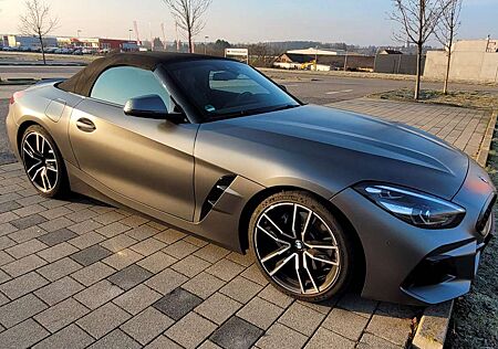 BMW Z4 M 40i TÜV/HU NEU / FROZEN GREY VOLLAUSSTATTUNG