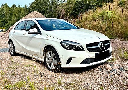 Mercedes-Benz A 180 7G-DCT Urban