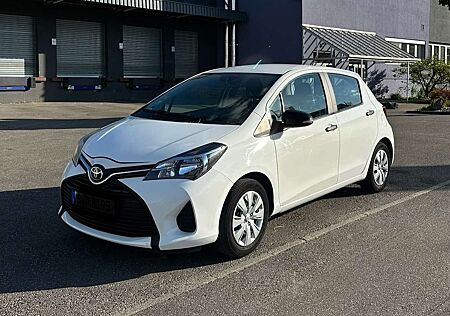 Toyota Yaris 1,0-l / 5-Türer XP13