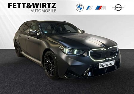 BMW M5 Touring *FrozenBlackMetallic*|Pano|B&W