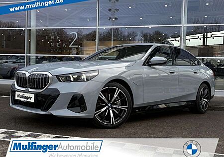 BMW 550 e xDr.M Sport ACC SurView HUD Bow+Wil.AHK 20"