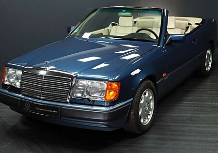 Mercedes-Benz 300 CE 24-V Cabrio