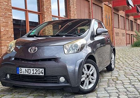 Toyota iQ Toyota IQ 1.33 Dual-VVT-i (98 PS)