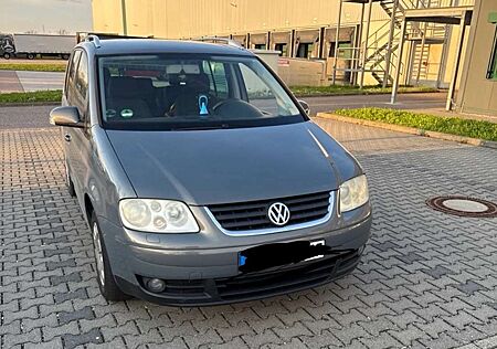 VW Touran Volkswagen 2.0 TDI Highline