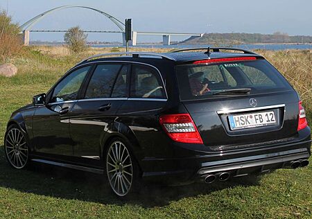 Mercedes-Benz C 63 AMG C-Klasse T-Modell T 7G-TRONIC