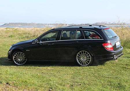 Mercedes-Benz C 63 AMG C-Klasse T-Modell T 7G-TRONIC