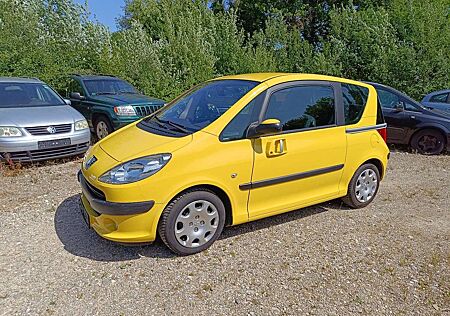 Peugeot 1007 Prem. 1.4 Autom. "77000 km*KD+ZR+HU:neu"