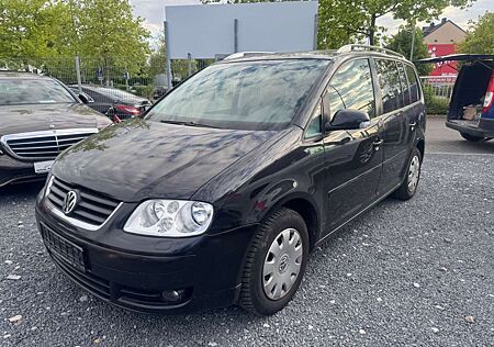 VW Touran Volkswagen 2.0FSI Highline Klimaa SHZ TÜV-10.2025