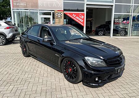 Mercedes-Benz C 63 AMG Performance Navi Memory Sitze Bi-Xenon Sportpaket