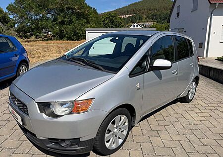 Mitsubishi Colt 1.3 *5-Türer*Klima*Allwetter*1. Hand*Tempomat*