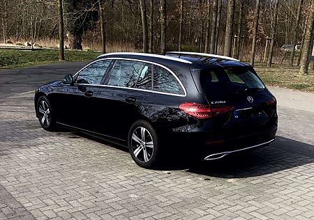 Mercedes-Benz C 220 C-220dT Avantg. Pano, AHK, Ambiente Licht,Kamera