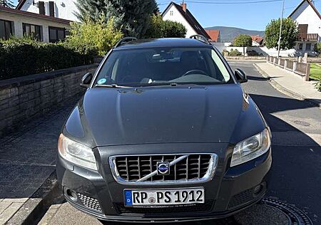 Volvo V70 Momentum