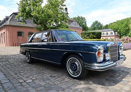 Mercedes-Benz 280 SE 3.5 / 108