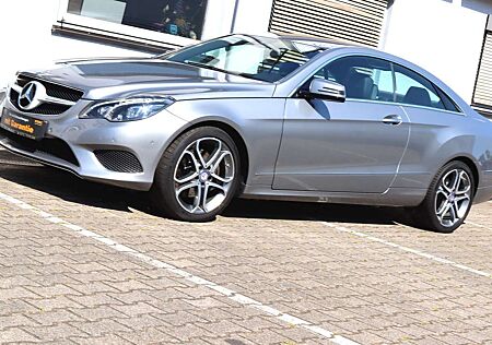 Mercedes-Benz E 200 CGI 7G-TRONIC SPORT-PAKET*1-HAND/Gepflegt