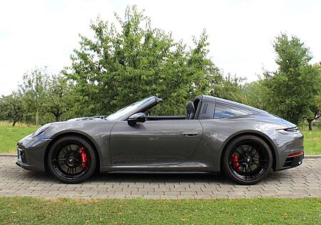 Porsche 992 Targa 4 GTS | Sport-Design | Vierradlenkung