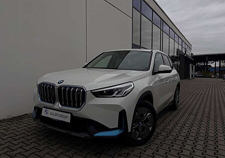 BMW iX1 xDrive 30 LMR Parkass DAB LCPlus WideSc