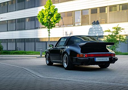 Porsche 911 Carrera Targa