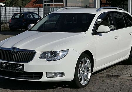 Skoda Superb Ambition Xenon/AHK/PDC/Sitzh.