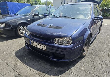 VW Golf Volkswagen 1.9 TDI Special