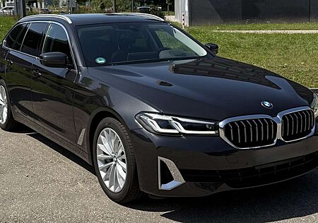 BMW 530d 530 Touring LCI | Luxury Line | HUD |Panorama