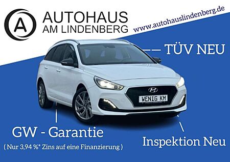 Hyundai i30 cw Passion Plus*98.000KM*SHZ*NAV*PDC*LHZ*KAM