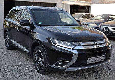 Mitsubishi Outlander Diamant Edition+ 4WD Aut. Navi,Kamera,Alu 8.fach