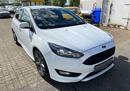 Ford Focus 1,0 EcoBoost ST-Line*Navi*