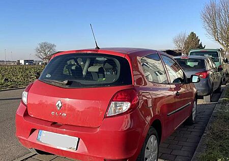 Renault Clio 1.2 16V super gepflegt