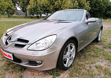 Mercedes-Benz SLK 200 Aut. Xen,Led. braun,PDC,Airsc,Achse neu
