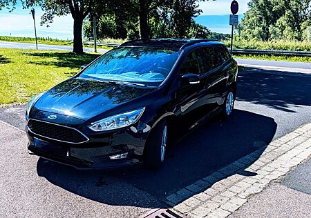 Ford Focus Turnier 1.5 TDCi DPF Start-Stopp-System Aut. Busin