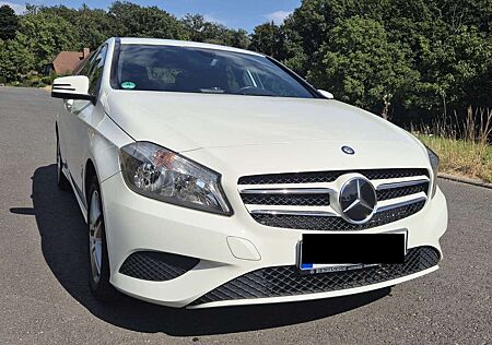 Mercedes-Benz A 180 CDI BlueEFFICIENCY Edition Style